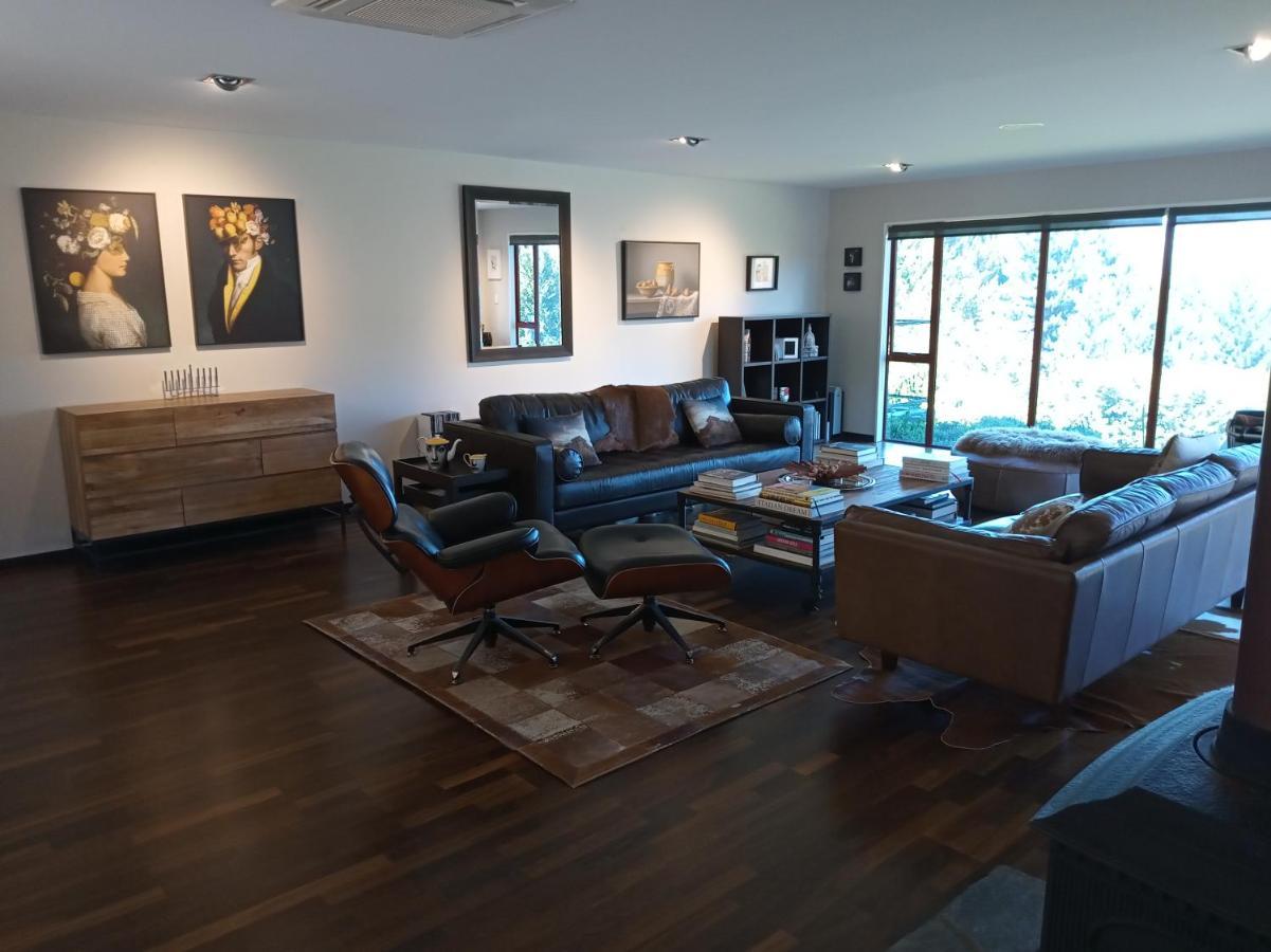 The Alpine Retreat Bed & Breakfast ควีนส์ทาวน์ ภายนอก รูปภาพ